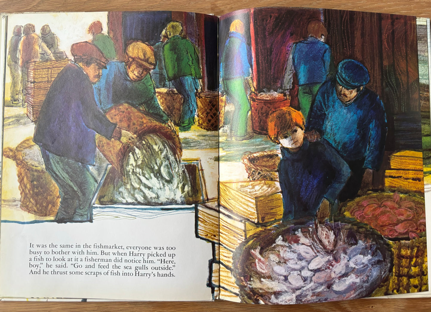 Doreen Roberts HARRY BY THE SEA 1st DJ Illustrated 1974 OUP Fishing Town